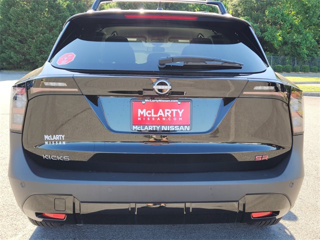 2025 Nissan Kicks SR photo 4