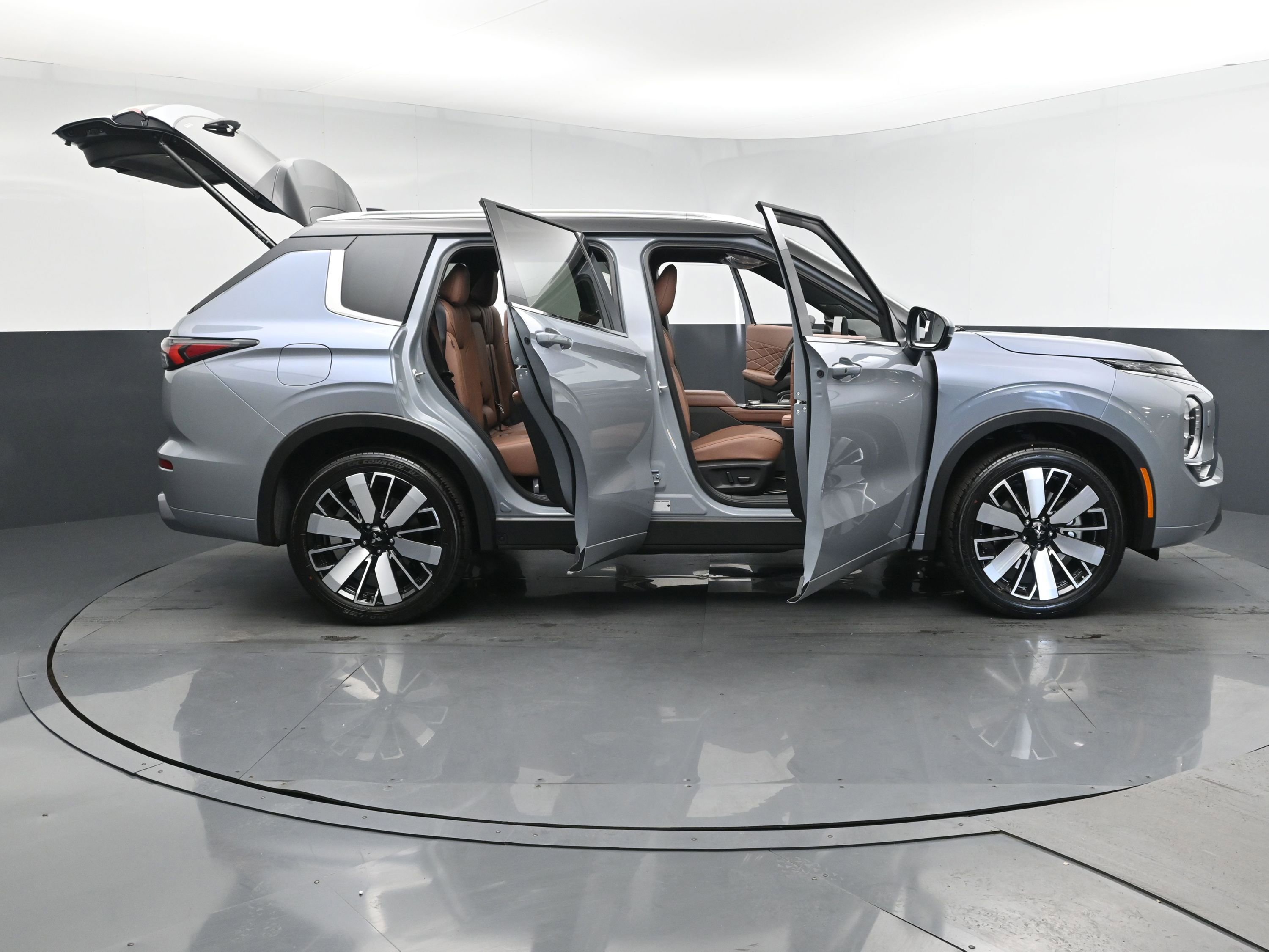 2025 Mitsubishi Outlander SEL photo 26