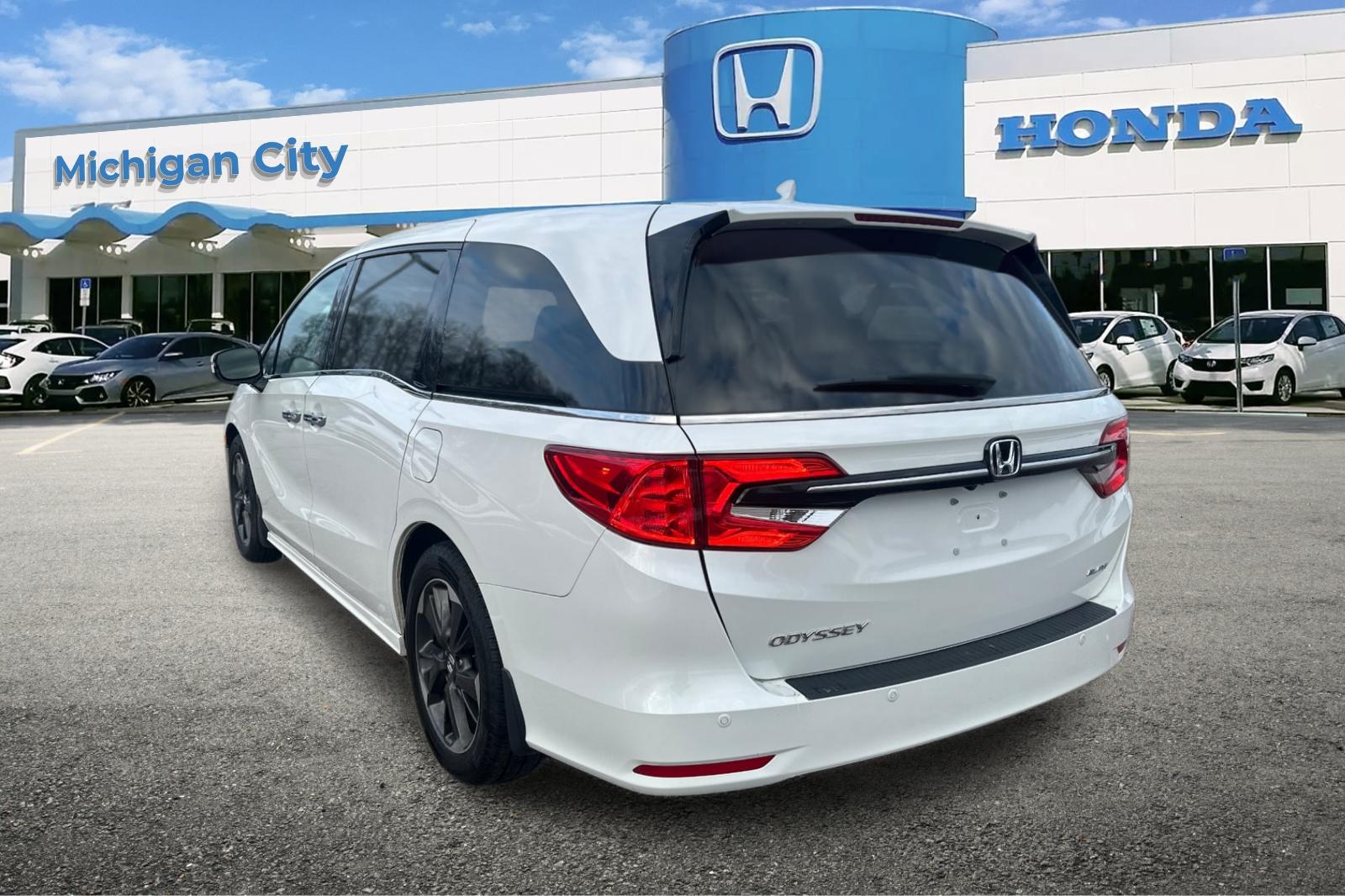 2023 Honda Odyssey Elite photo 3