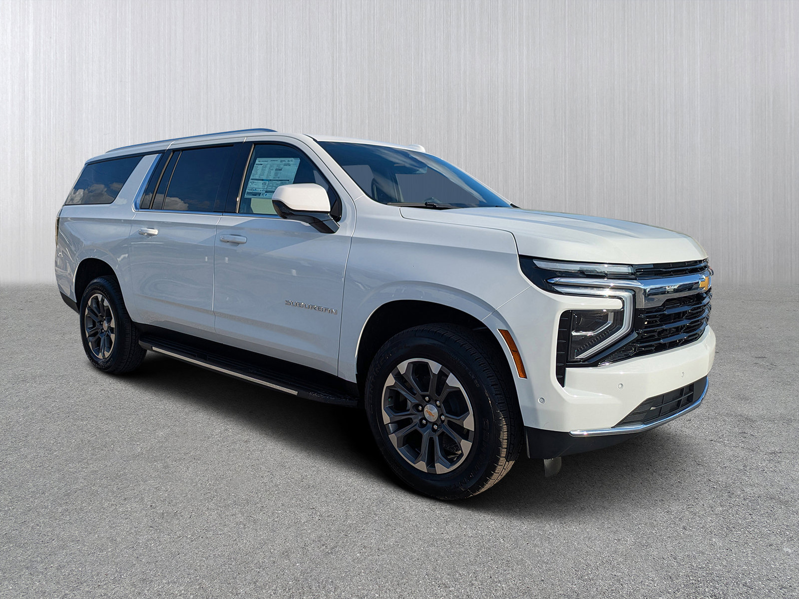 2026 Chevrolet Suburban LS's photo