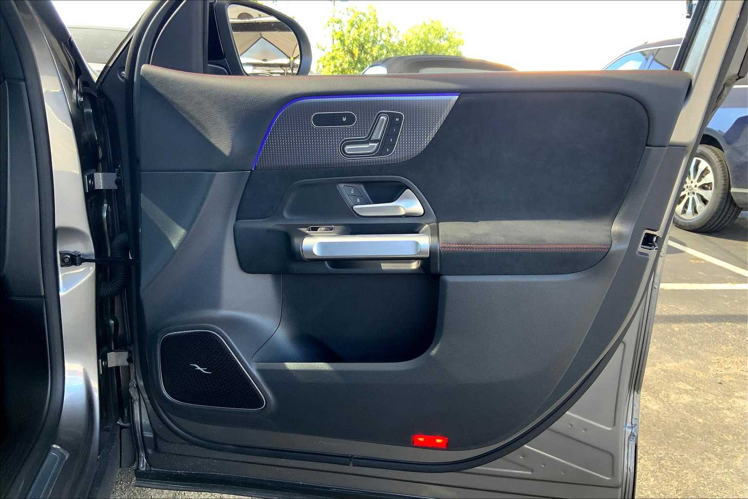 2023 Mercedes Benz EQB 350 4MATIC photo 21