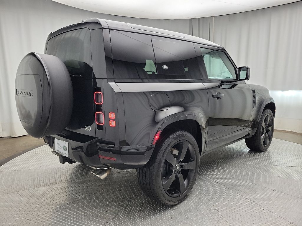 2023 Land Rover Defender 90 V8 photo 4