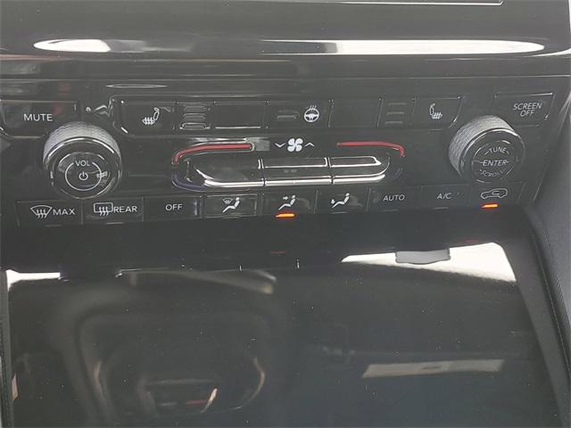 2025 Jeep Grand Cherokee Laredo Altitude photo 15