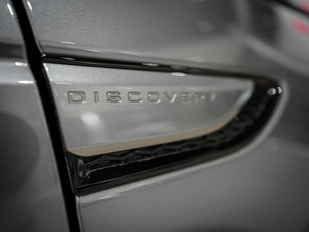2023 Land Rover Discovery Sport S R-Dynamic photo 11