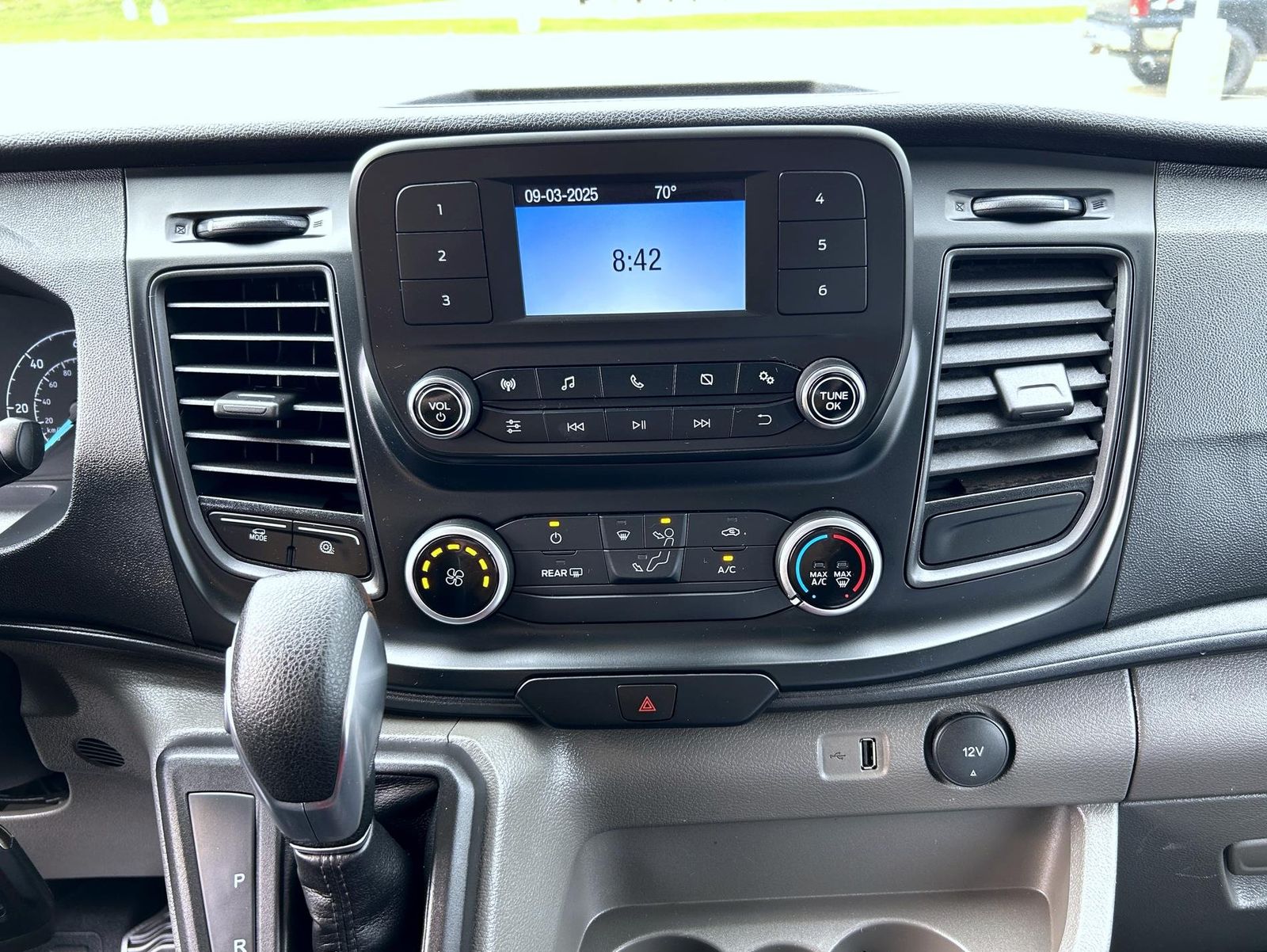 2024 Ford Transit photo 12