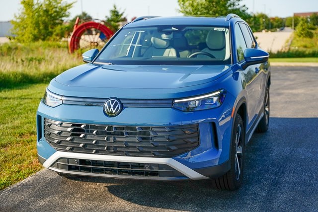 2025 Volkswagen Tiguan SE photo 5