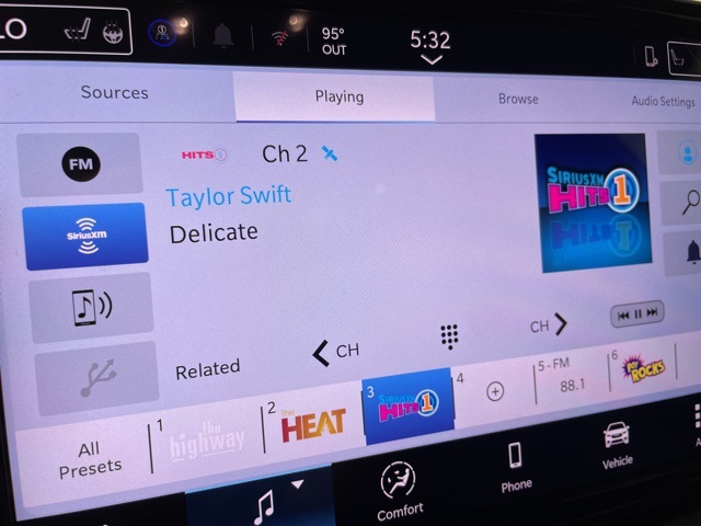 2025 Chrysler Pacifica photo 29