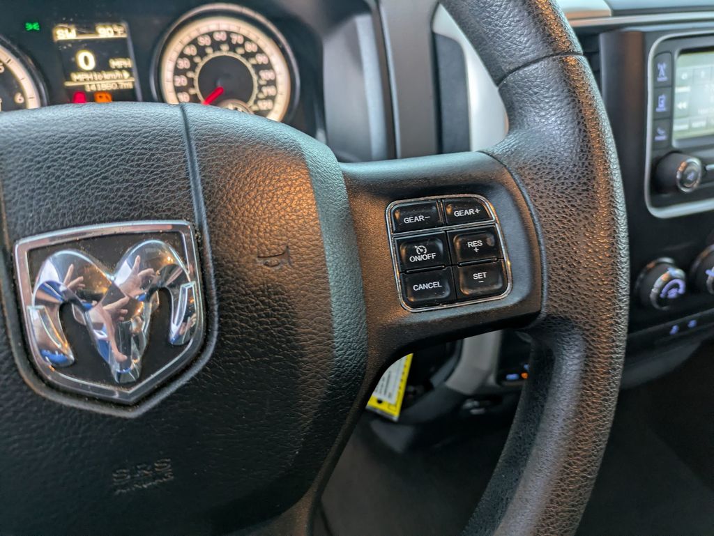 2016 Ram 1500 SLT photo 15