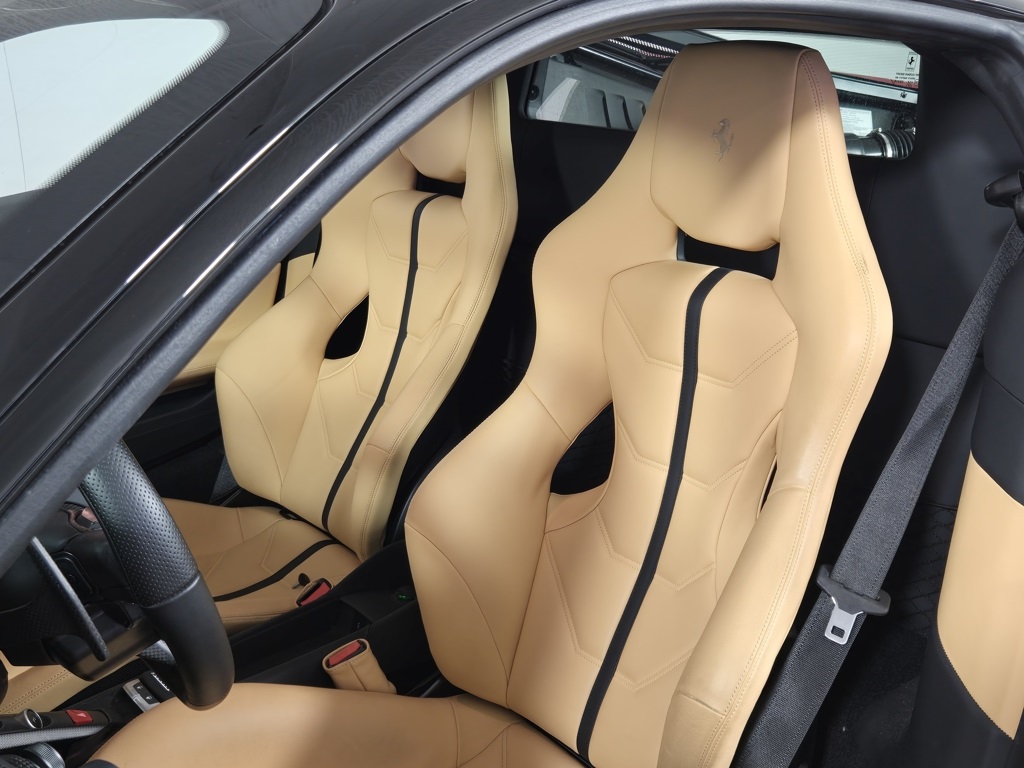 2017 Ferrari 488 GTB photo 17