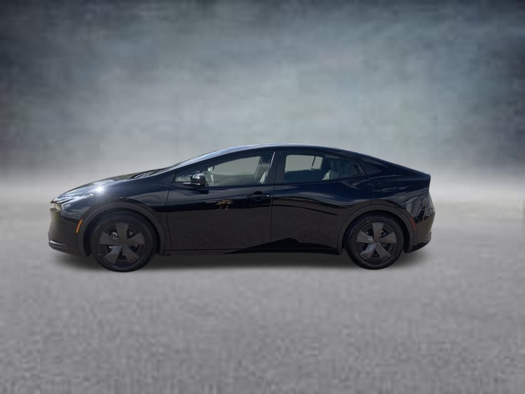 2025 Toyota Prius LE photo 4