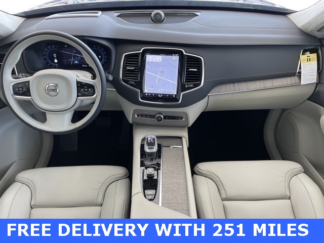 2023 Volvo XC90 Ultimate photo 2