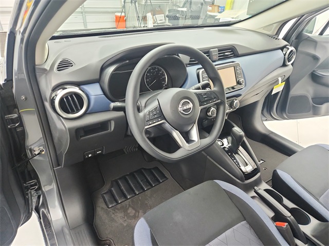 2025 Nissan Versa 1.6 SV photo 16