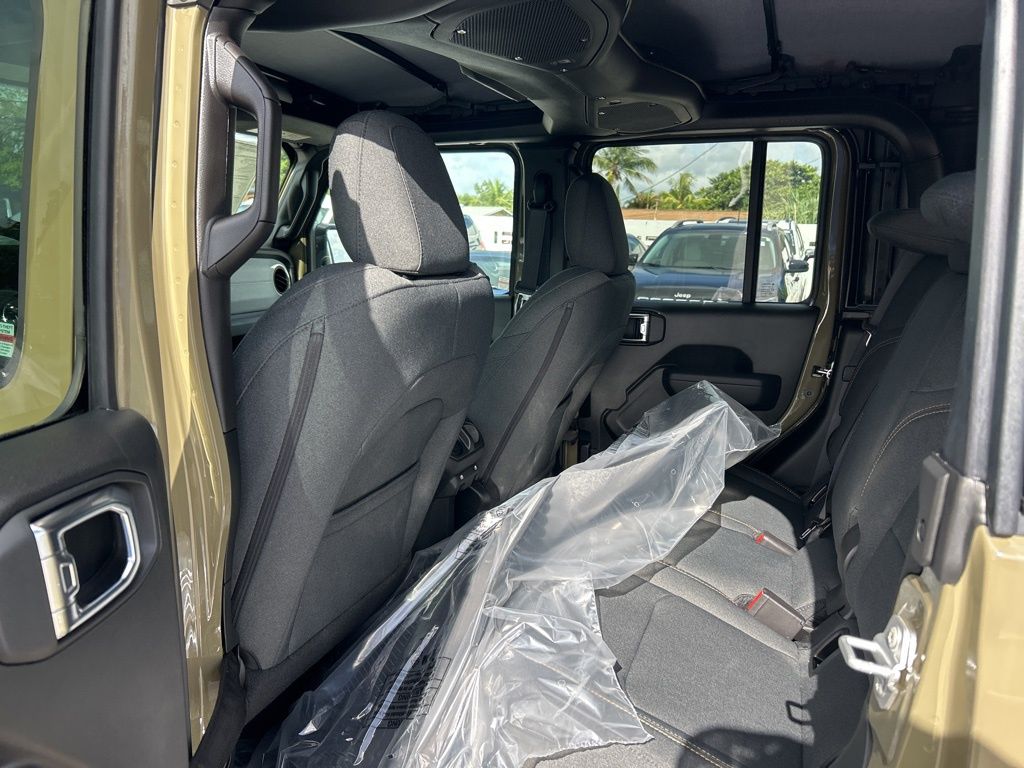 2025 Jeep Gladiator Sport photo 27