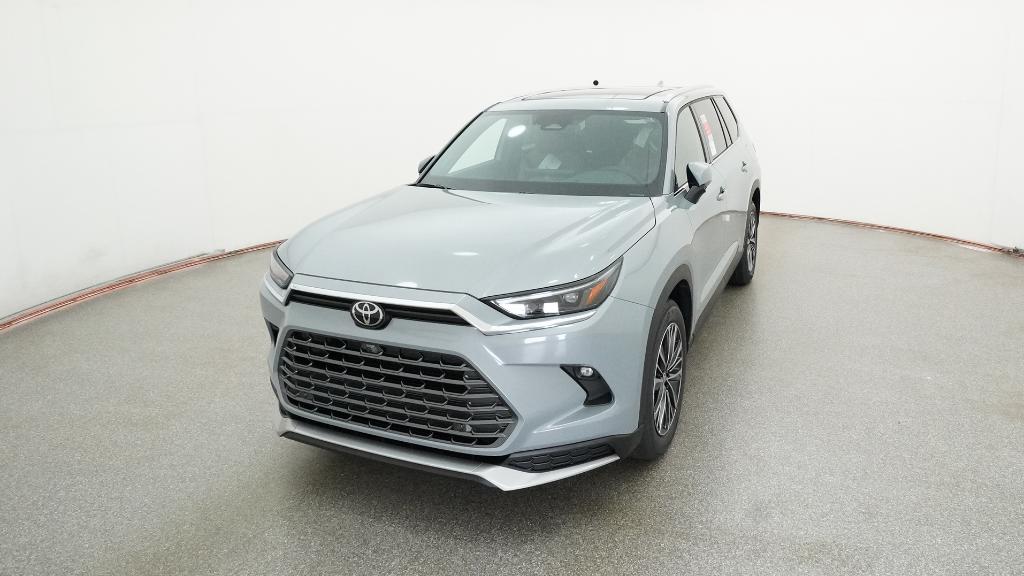 2026 Toyota Grand Highlander Hybrid MAX Platinum AWD photo 4