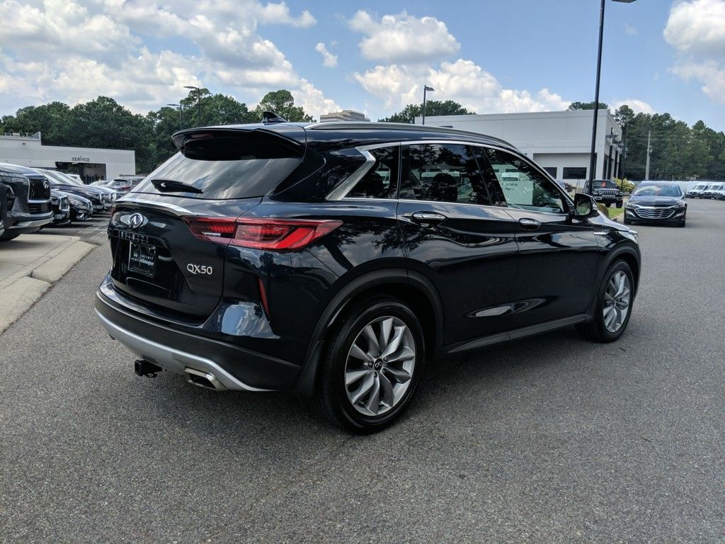 2022 Infiniti QX50 Luxe photo 6