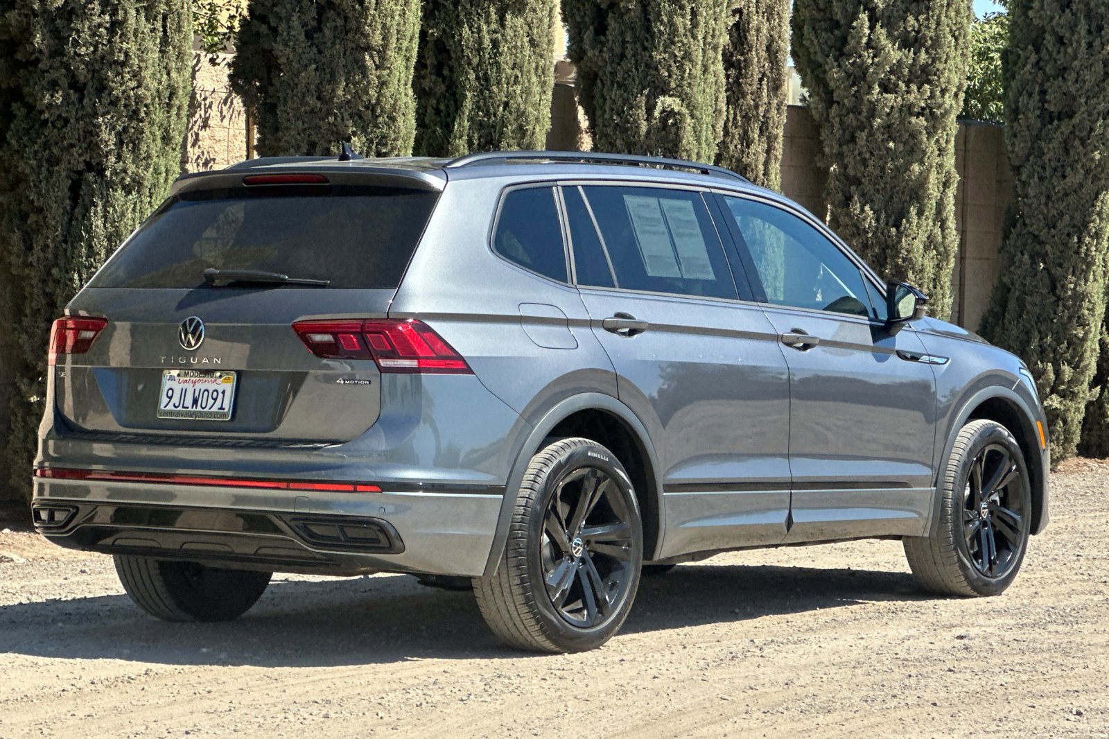 2024 Volkswagen Tiguan SE R-Line Black Sport photo 4