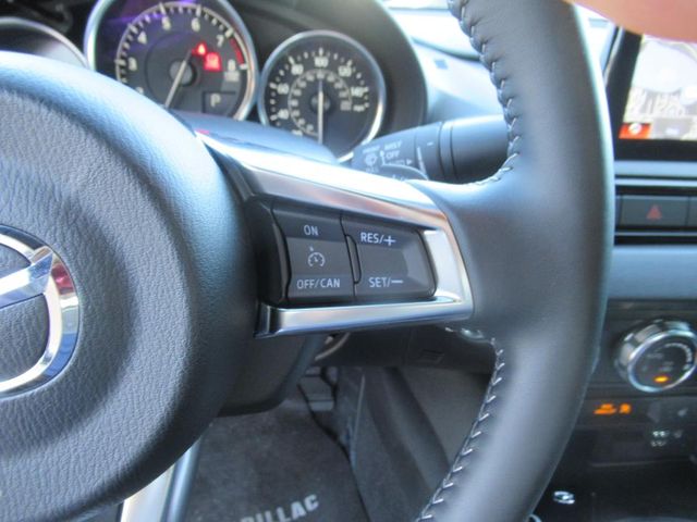 2022 Mazda MX-5 Miata RF Miata Grand Touring photo 16