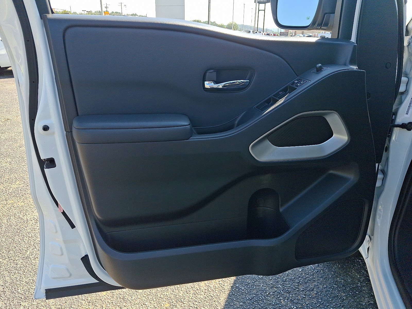 2024 Nissan Frontier SV photo 12