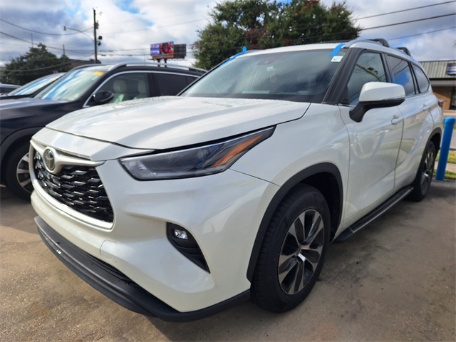 2021 Toyota Highlander XLE's photo