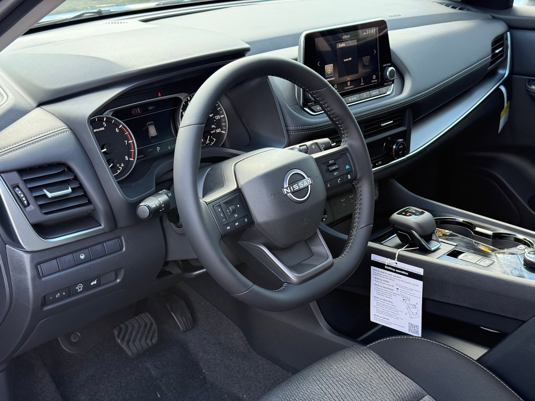 2026 Nissan Rogue SV photo 3