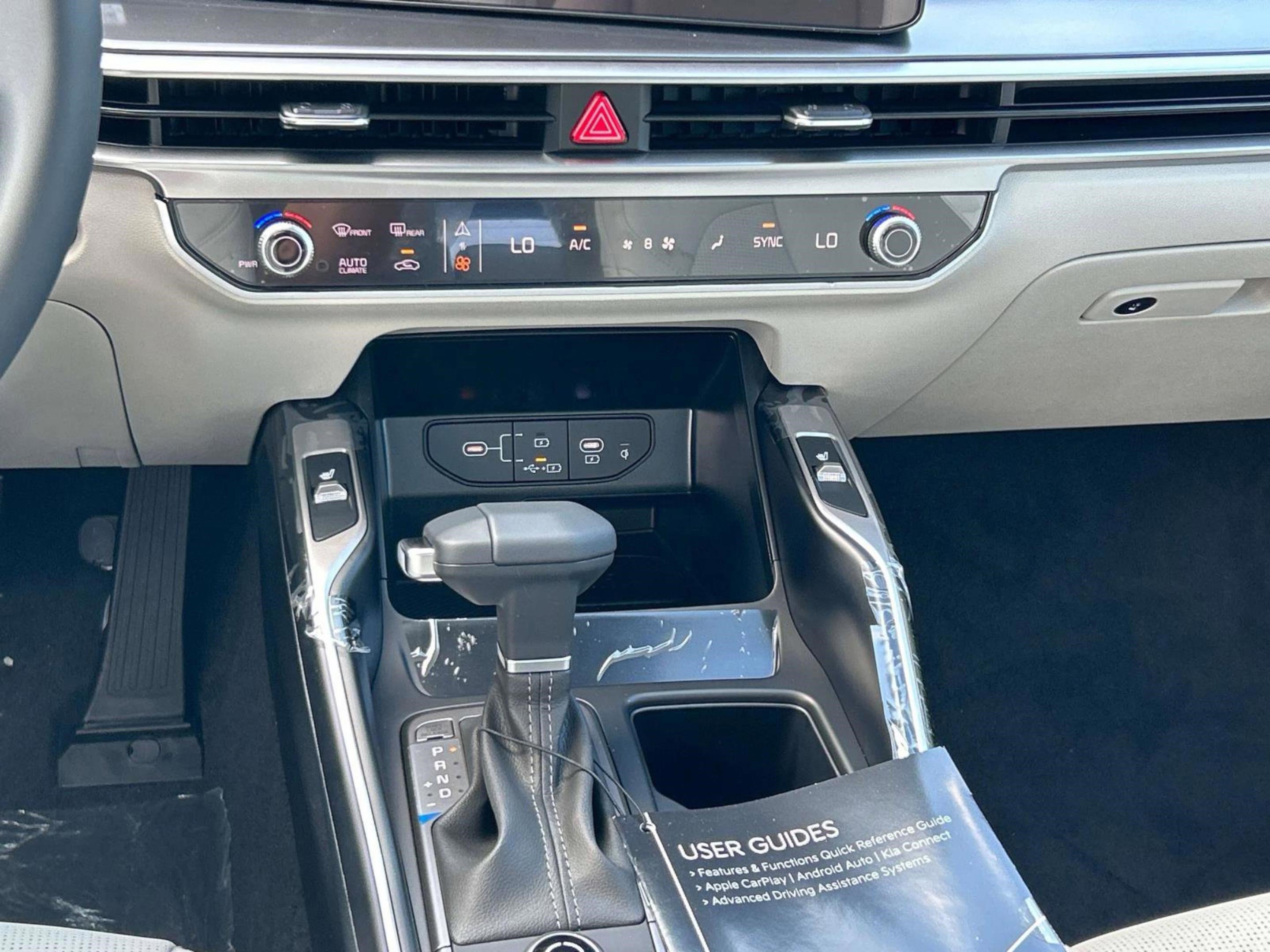 2025 Kia Sorento S photo 15