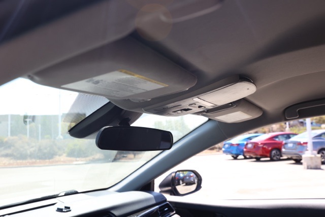 2020 Toyota Camry LE photo 10