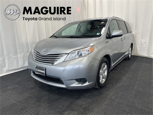 2017 Toyota Sienna LE
