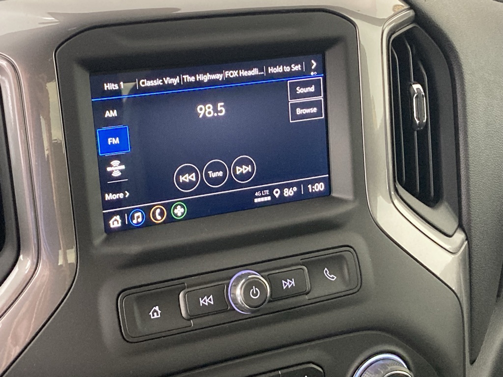 2025 Chevrolet Silverado 3500HD photo 3