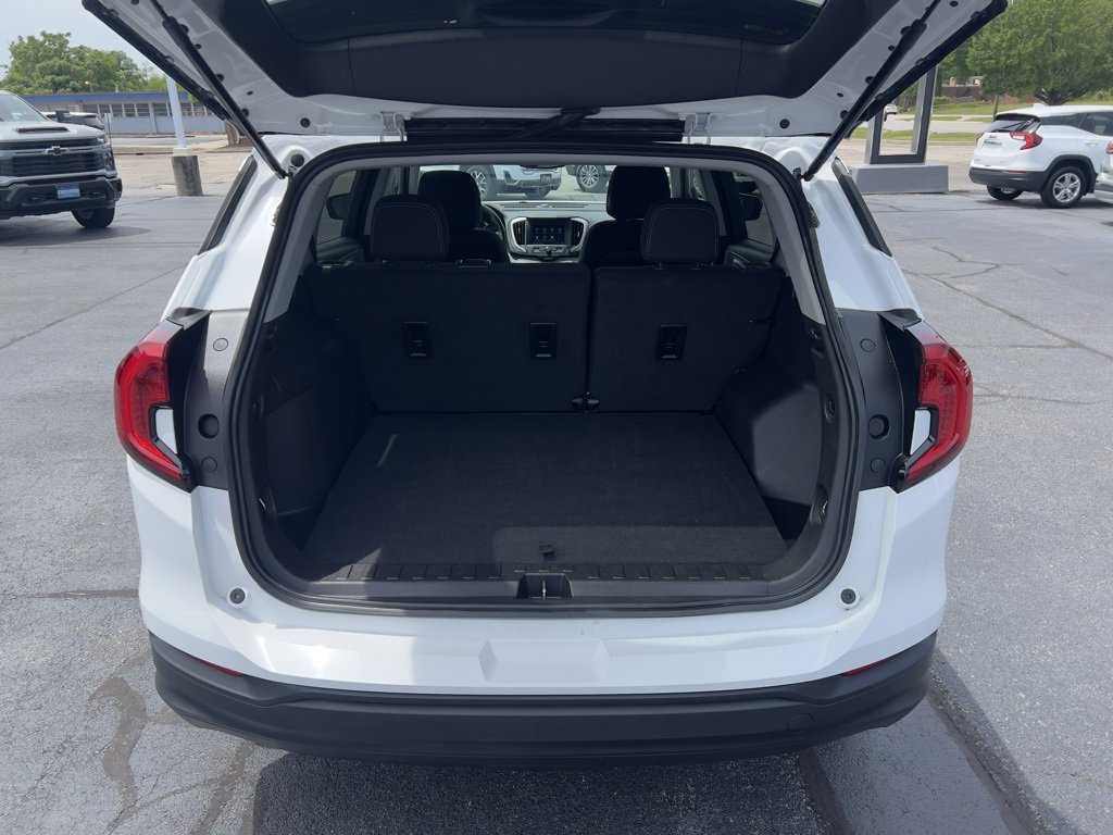 2024 Gmc Terrain SLE photo 4