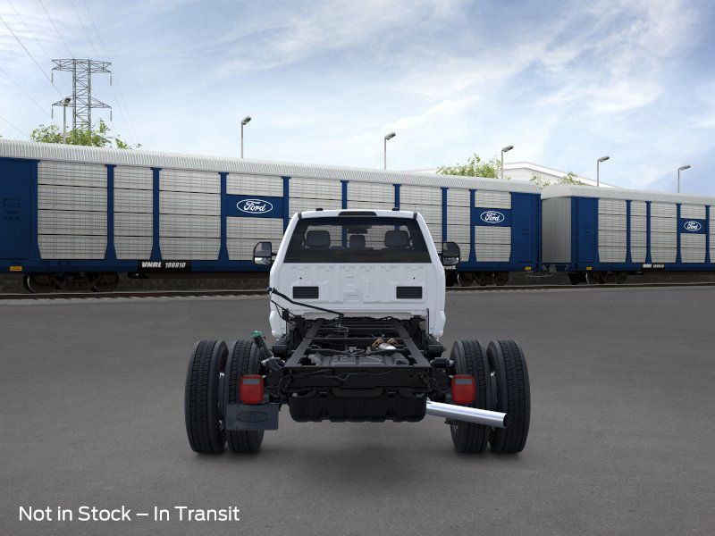 2025 Ford F-550 photo 6
