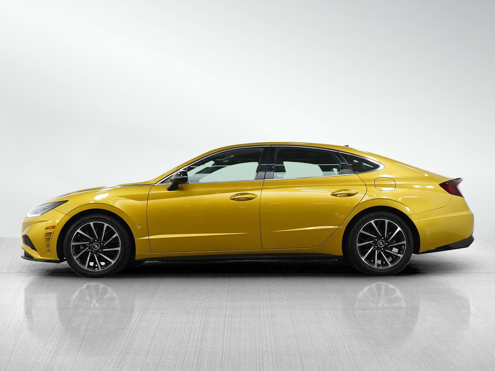 Used 2020 Hyundai Sonata SEL Plus with VIN 5NPEJ4J24LH024500 for sale in Minneapolis, Minnesota