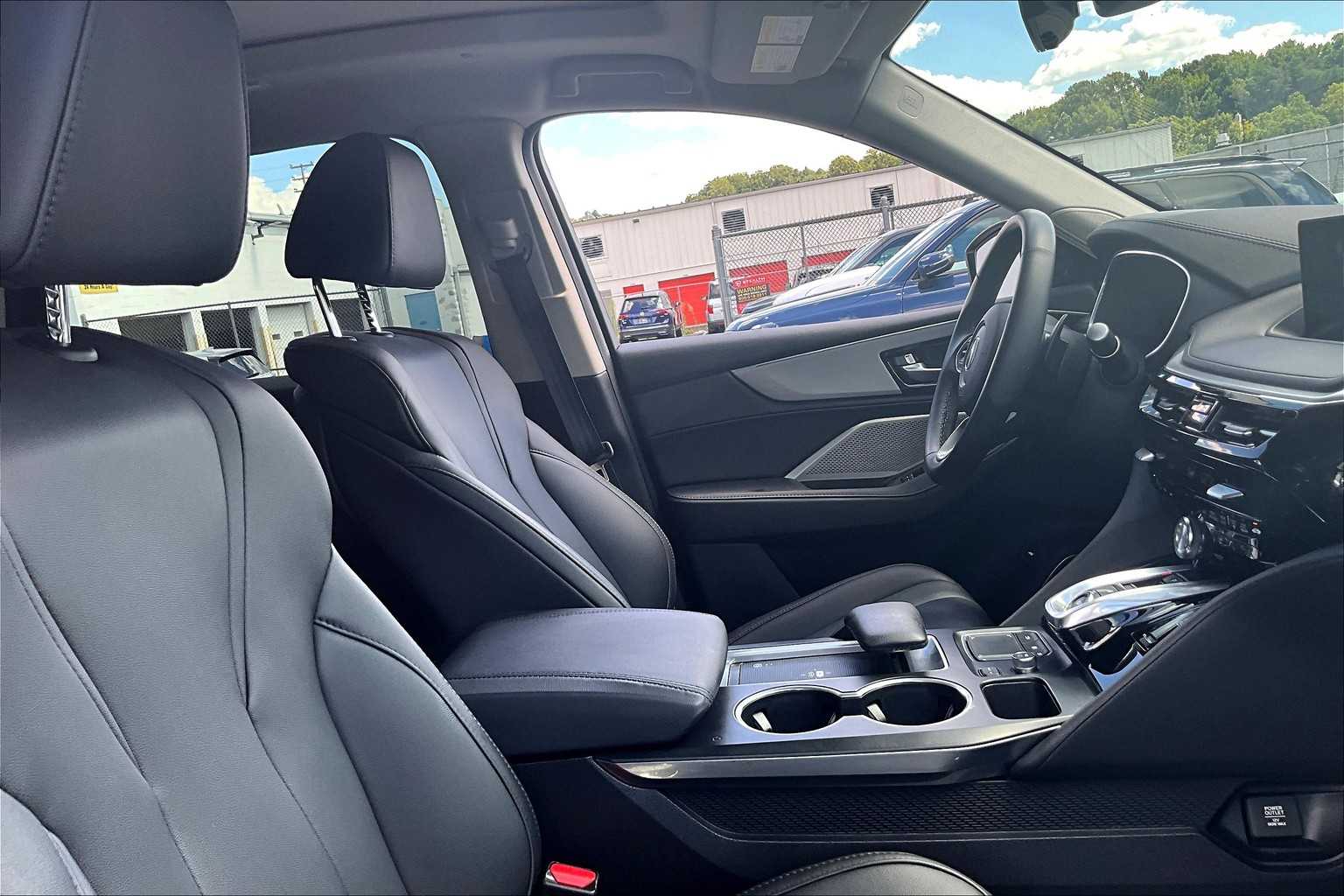 2023 Acura MDX SH-AWD photo 7