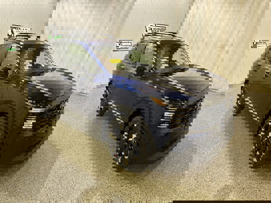 2026 Nissan KICKS SR AWD's photo