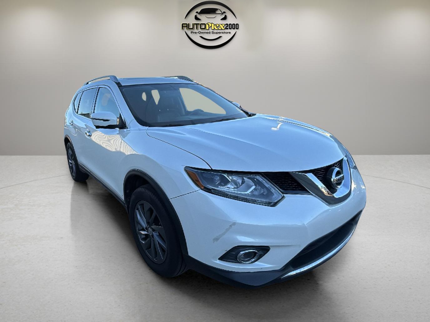 2016 Nissan Rogue SL photo 2
