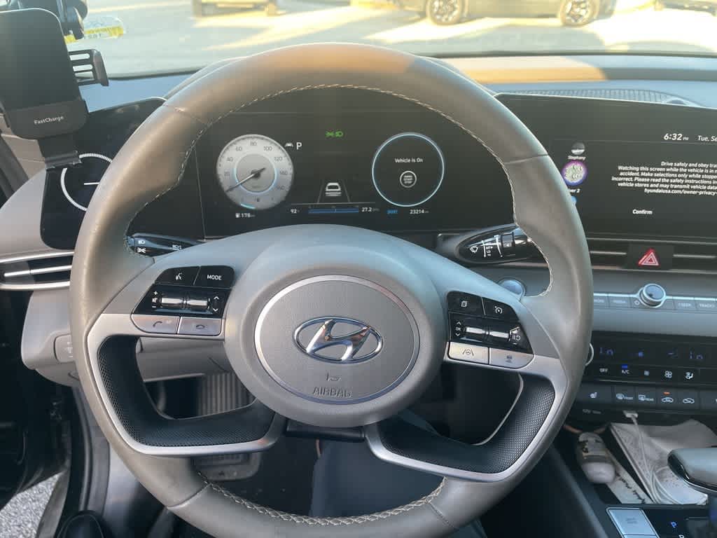 2023 Hyundai Elantra SEL Convenience photo 9