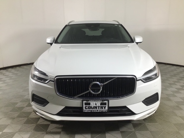 Used 2018 Volvo XC60 Momentum with VIN YV4A22RK5J1012376 for sale in Westport, CT