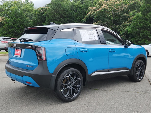 2025 Nissan Kicks SR photo 3