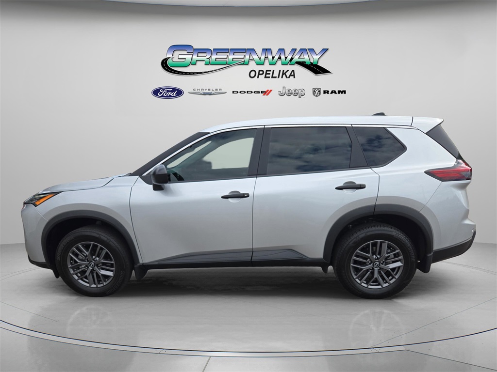 2024 Nissan Rogue S photo 3