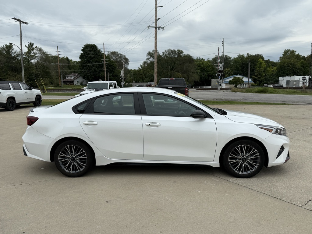 2023 Kia Forte GT-Line photo 8