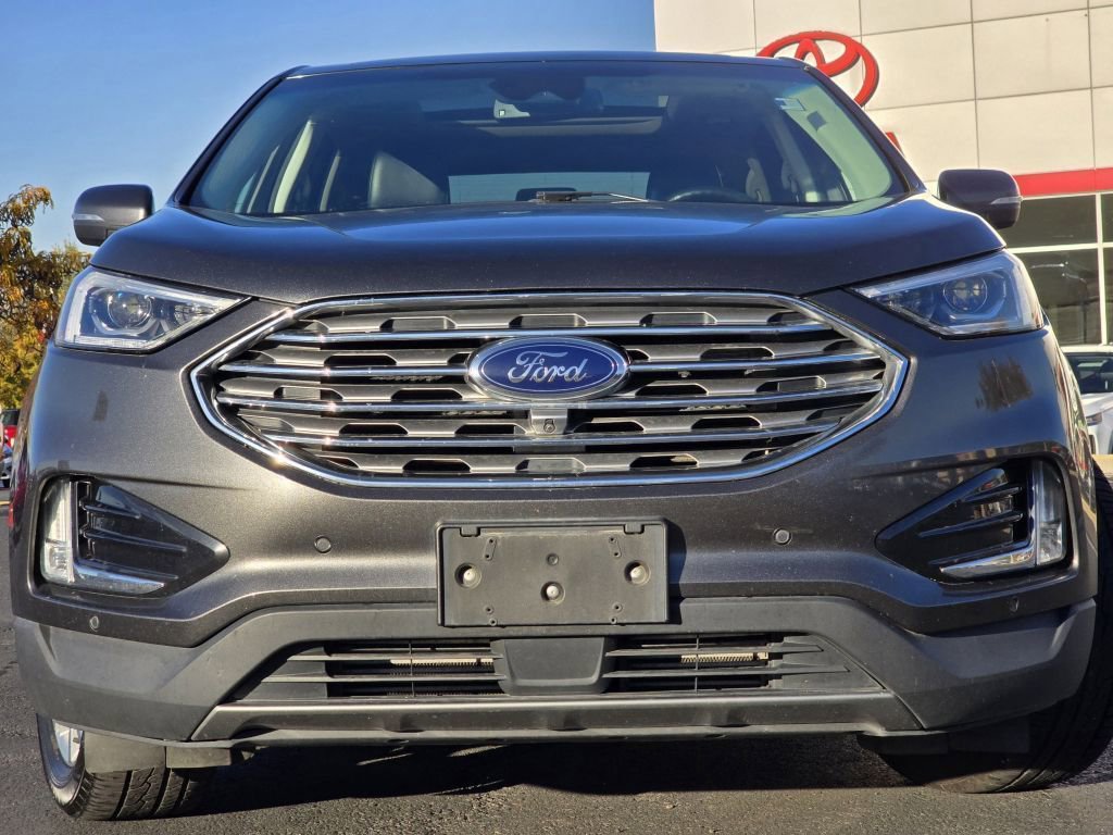 2020 Ford Edge Titanium photo 3