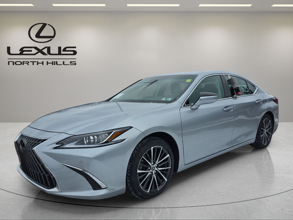 2023 Lexus ES 350's photo