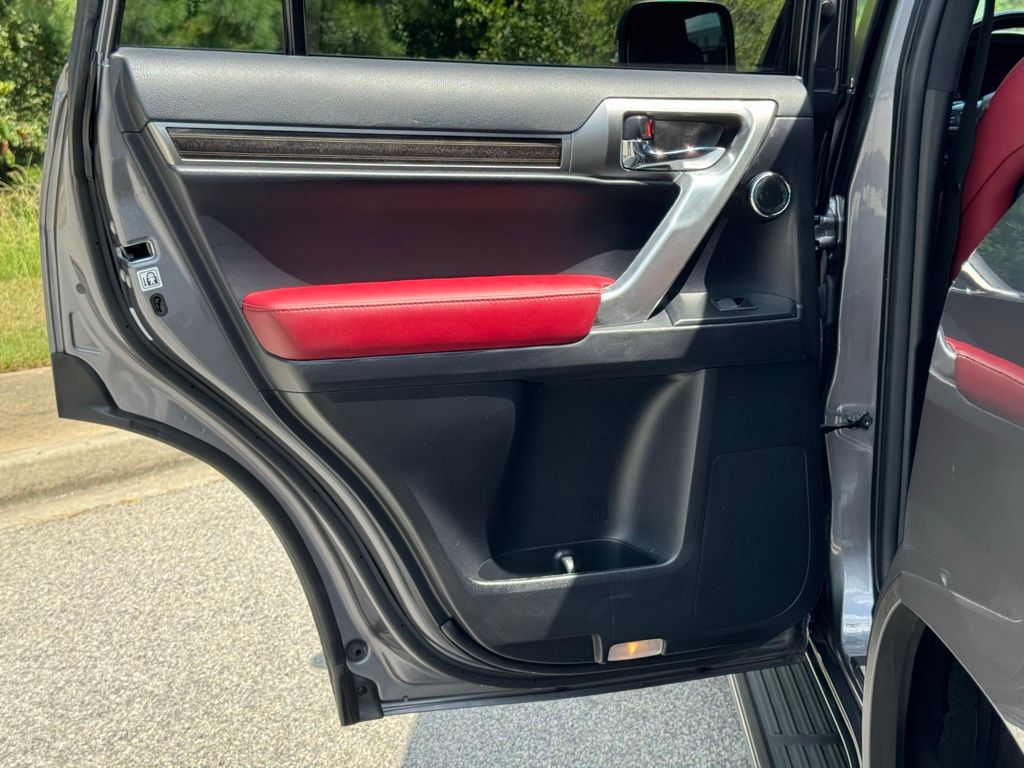 2023 Lexus GX 460 photo 24