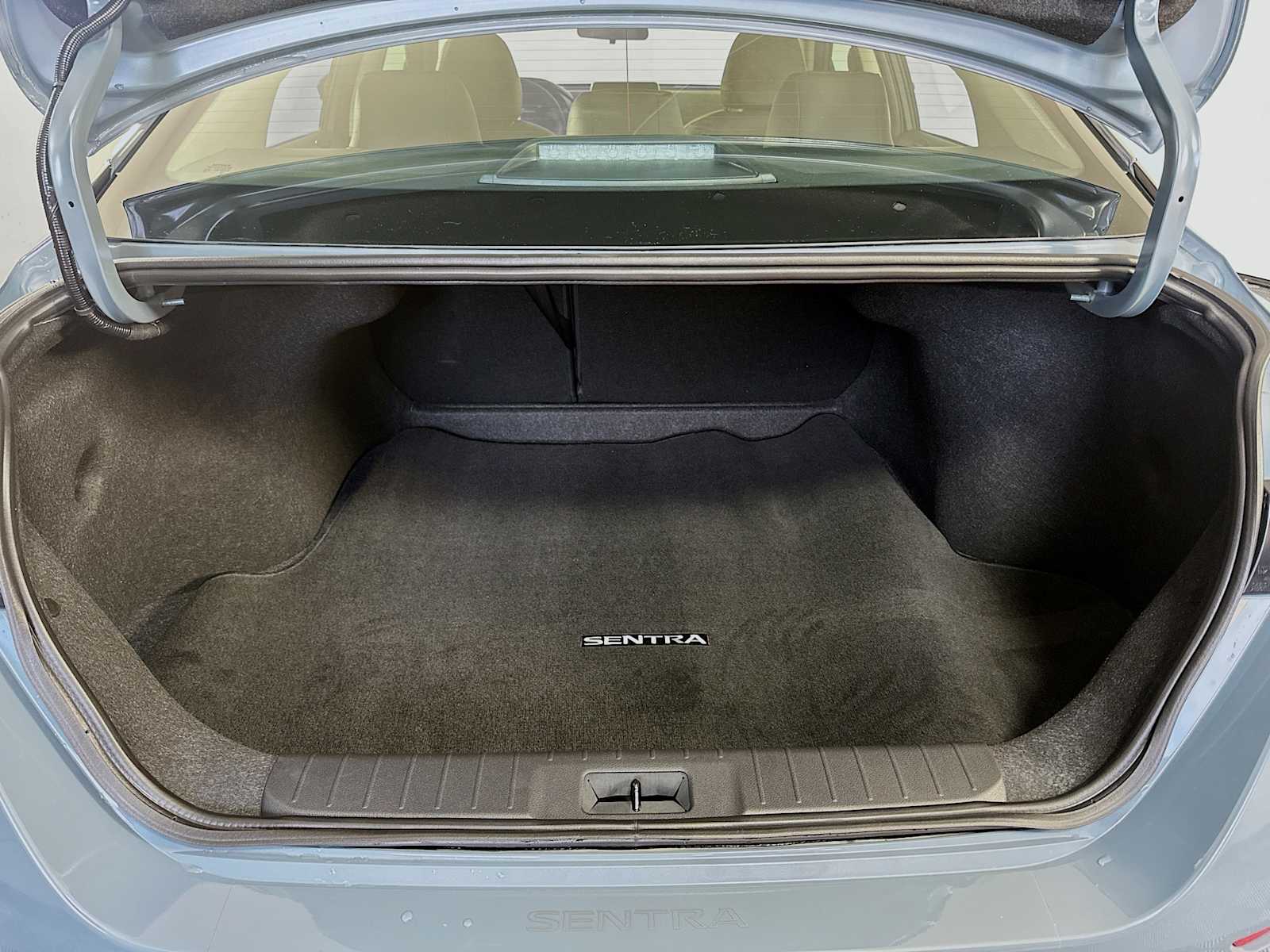 2024 Nissan Sentra SR photo 24