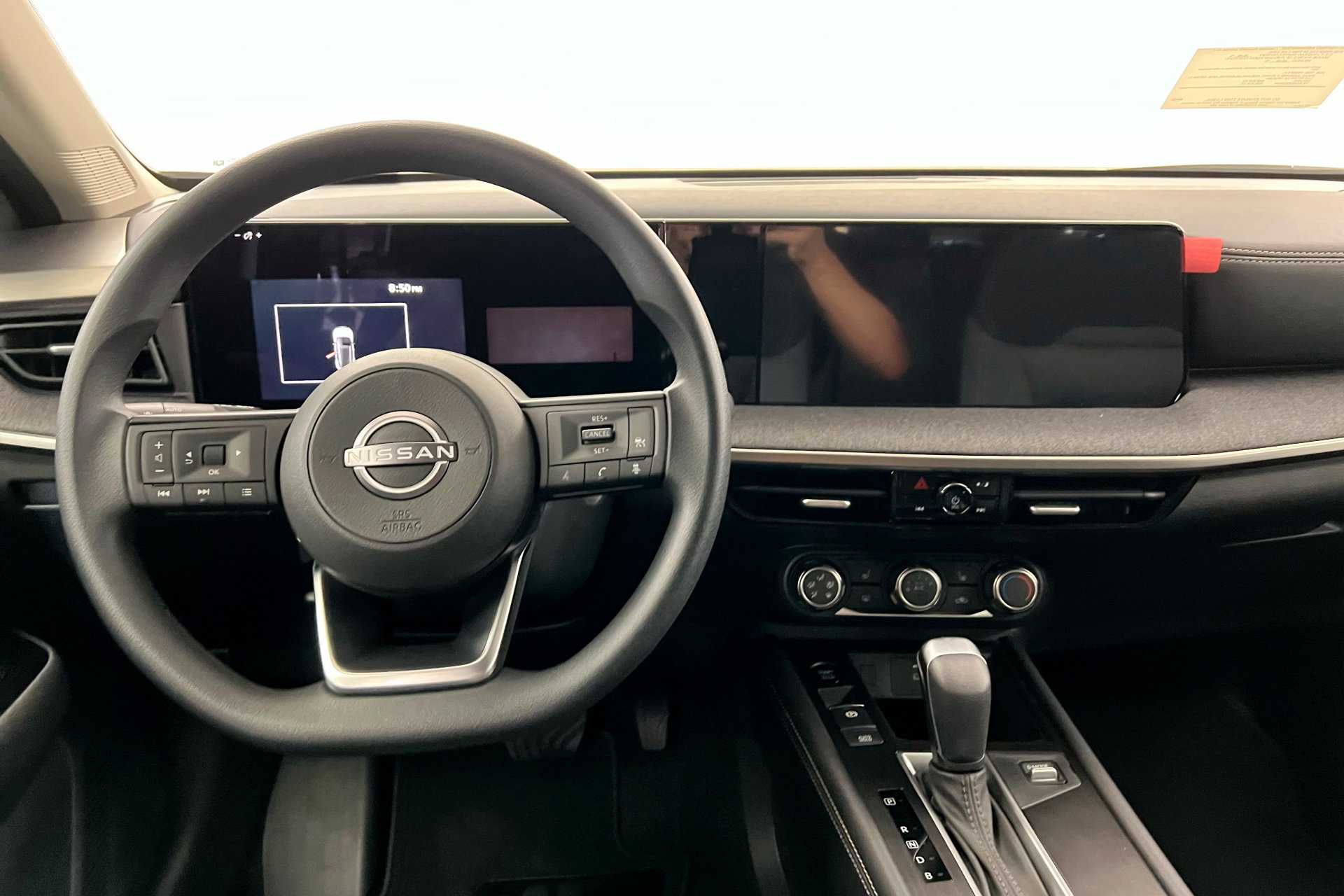 2025 Nissan Kicks SV photo 11