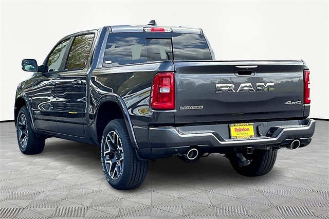 2025 Ram 1500 Laramie photo 3