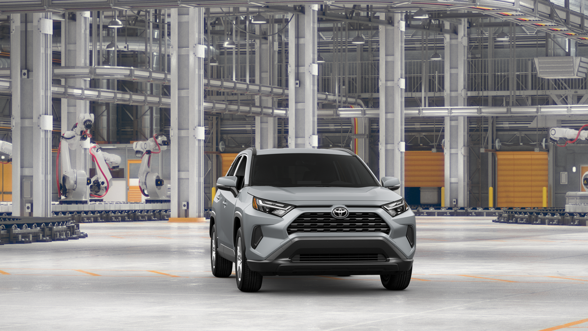 2025 Toyota RAV4 Hybrid XLE photo 12