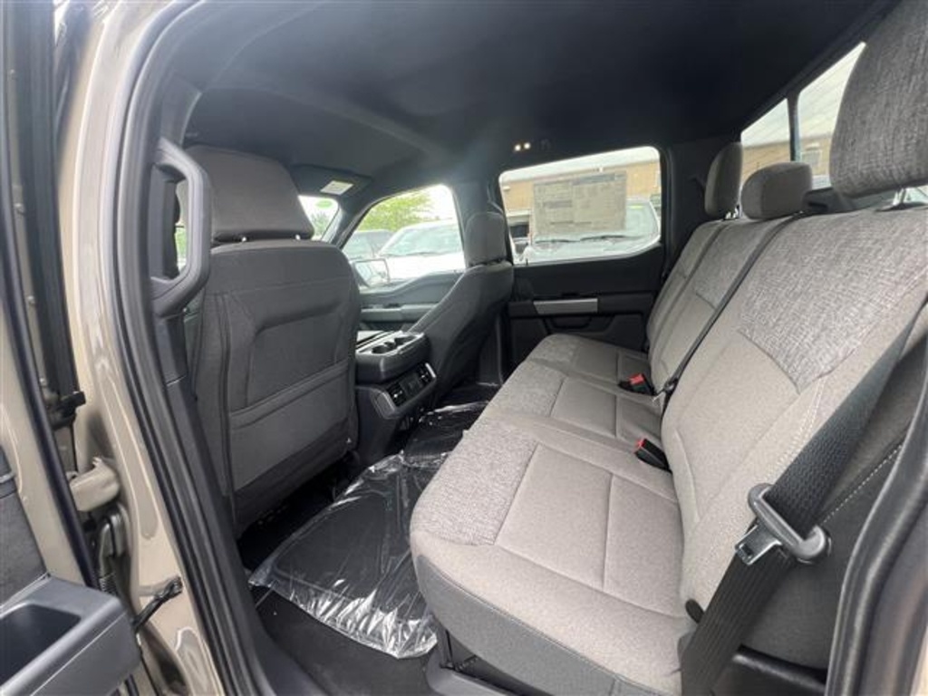 2025 Ford F-150 XLT photo 6