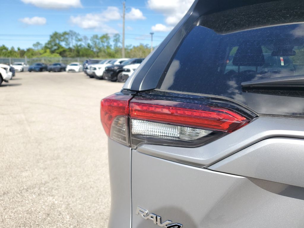 2025 Toyota RAV4 LE photo 12