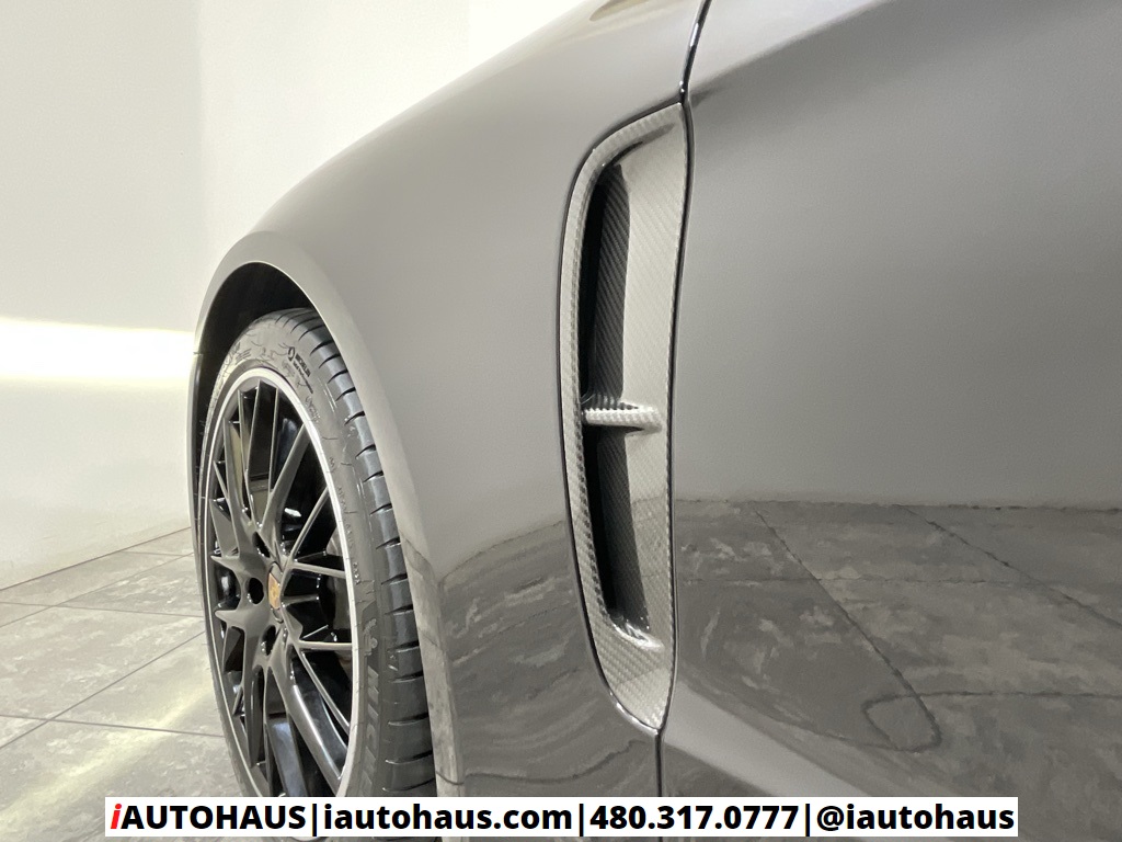 2022 Porsche Panamera Platinum photo 38