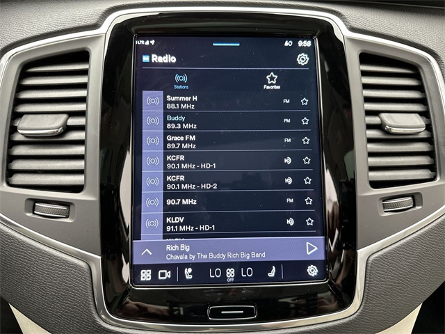 2025 Volvo XC90 B5 AWD Core photo 7